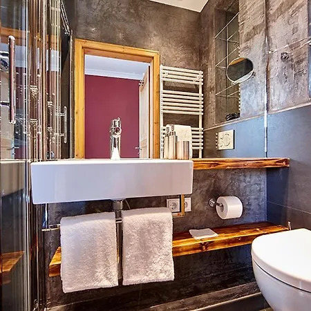 Bergkristall アパート *